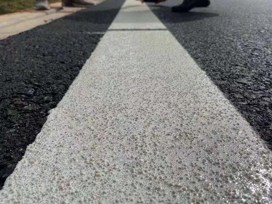Pintura de marcado de carretera de línea acrílica bituminosa Estabilidad térmica Altamente duradera