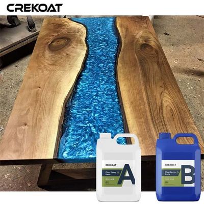 El ratio del 2:1 profundamente vierte las tablas y la madera echadas claro del río de la resina de epoxy