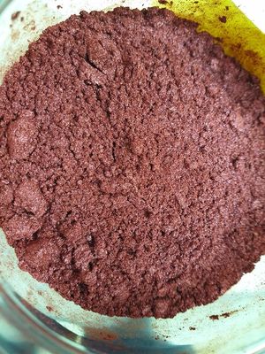 Las partículas más grandes de pigmento de resina epoxi azul ofrecen efectos más pronunciados