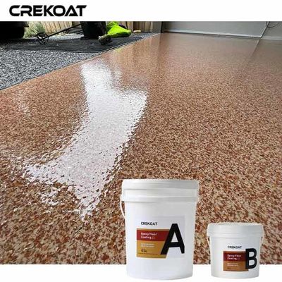 El revestimiento de suelo de hojuelas epoxi de bajo COV ofrece una mezcla única de hojuelas multicolores