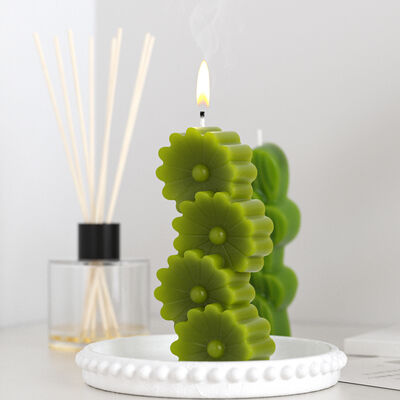 DIY Drip Glue Mold Multi connected 3D Daisy Flower Love Aromatherapy Candle Silicone Mold Wholesale