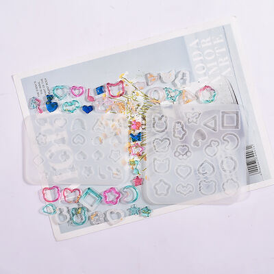 DIY Crystal Dropping Gel Moon Star Cat Rabbit Head Note Earrings Pendant Flowing Sand Accessories Silicone Mold