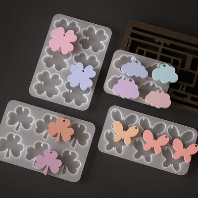 Dropped Clover Clover Butterfly Cloud Pendant Pendant DIY Keychain Pendant Silicone Mold