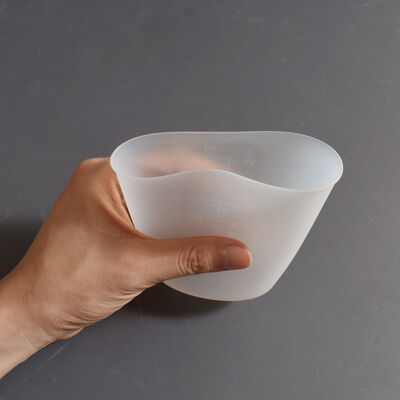 Silicone measuring cup 250ml-500ml elliptical oblique mouth liquid tool cup visual double engraved measuring cup