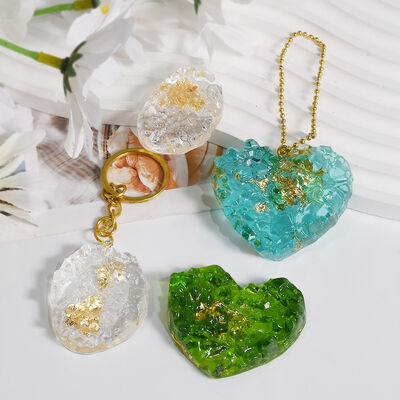 Crystal Dropping Gel Crystal Cluster Pendant Mold Ice Crystal Cave Pendant Diamond Face Love Crystal Stone Necklace Silicone Mold