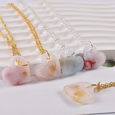 Drip glue DIY resin perforated heart-shaped pendant earrings silicone mold love Valentine's Day chocolate grinder