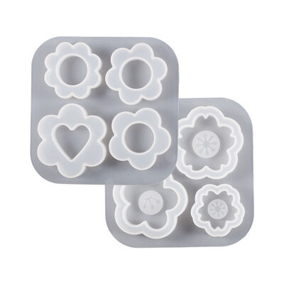 Crystal Drip Glue DIY Flowing Sand Keychain Pendant Grinding Heart Hollow Flower Pendant Silicone Mold