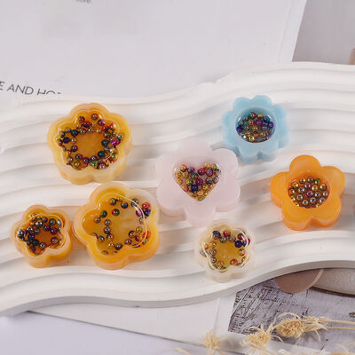 Crystal Drip Glue DIY Flowing Sand Keychain Pendant Grinding Heart Hollow Flower Pendant Silicone Mold
