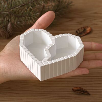 Two grid heart-shaped silicone mold DIY smooth striped heart-shaped candle cup storage box gypsum mold