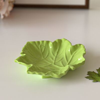 Leaf Maple Leaf Plate Tray Silicone Mold DIY Aromatherapy Gypsum Leaf Storage Tray Dropping Mold