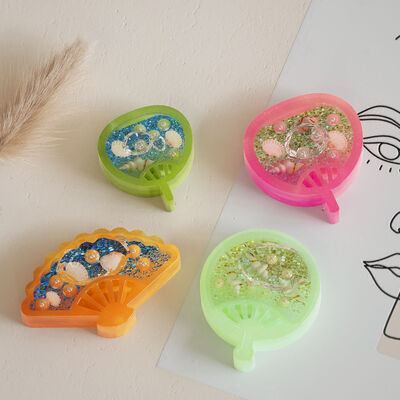 DIY Crystal Dropping Resin Hand Pendant, Multiple Fans, Flowing Sand Pendant, Keychain, Silicone Mold