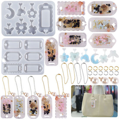 Drip resin DIY quicksand pendant keychain silicone mold Valentine's Day double hole quicksand hanging grinder