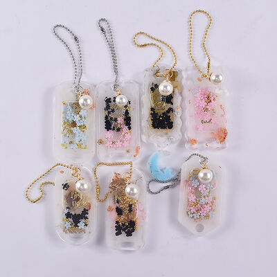 Drip resin DIY quicksand pendant keychain silicone mold Valentine's Day double hole quicksand hanging grinder