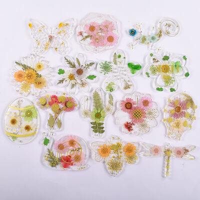 DIY Easter Drop Gel Gecko Insect Pendant Hanging Silicone Mold Clover Mushroom Flower Grinding