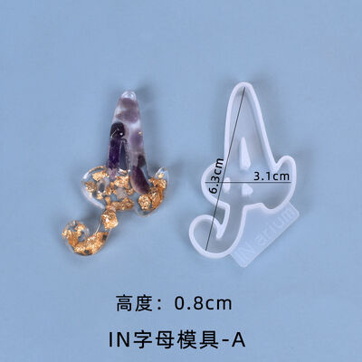 DIY Crystal Dropping Gel Mold IN Customized Version Personalized 26 Letter Pendant Table Silicone Mold