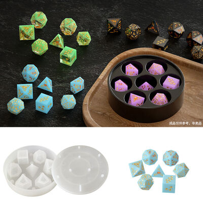 DIY Creative Seven Piece Set Multi Sided Dice Board Game Running Team With Dragons And Dungeons DND Cat Claw Dice Silicone Mold