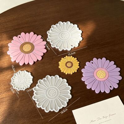 Large, Medium, And Small Perforated Flower Coasters With Silicone Molds, Chrysanthemum Display Tables, Aromatherapy Gypsum Drip Molds