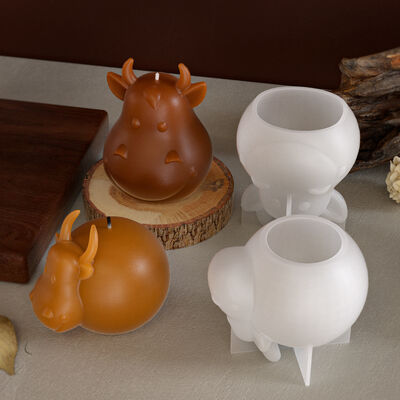 Crystal Dropping Resin Q-Version Big Head Bull Head Jewelry Ornament DIY Aromatherapy Candle Silicone Mold