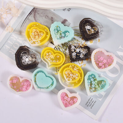DIY Drip Glue Gypsum Aromatherapy Valentine's Day Pixel Love Shaped Flowing Sand Keychain Pendant Silicone Mold