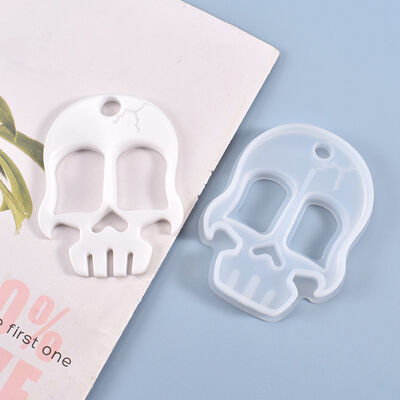 DIY Crystal Dropping Glue Mold Fun Play Defense Skull Fist Buckle Silicone Mold Spot Wholesale