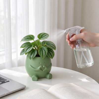 Bixin Reading Cartoon Character Flower Pot Mold DIY Aromatherapy Gypsum Candle Cup Flower Utensil Silicone Mold